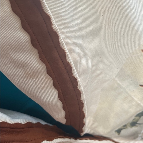 Wanted by Beads Beautiful Western Horse Print Vest with Brown Trim. - Picture 7 of 12